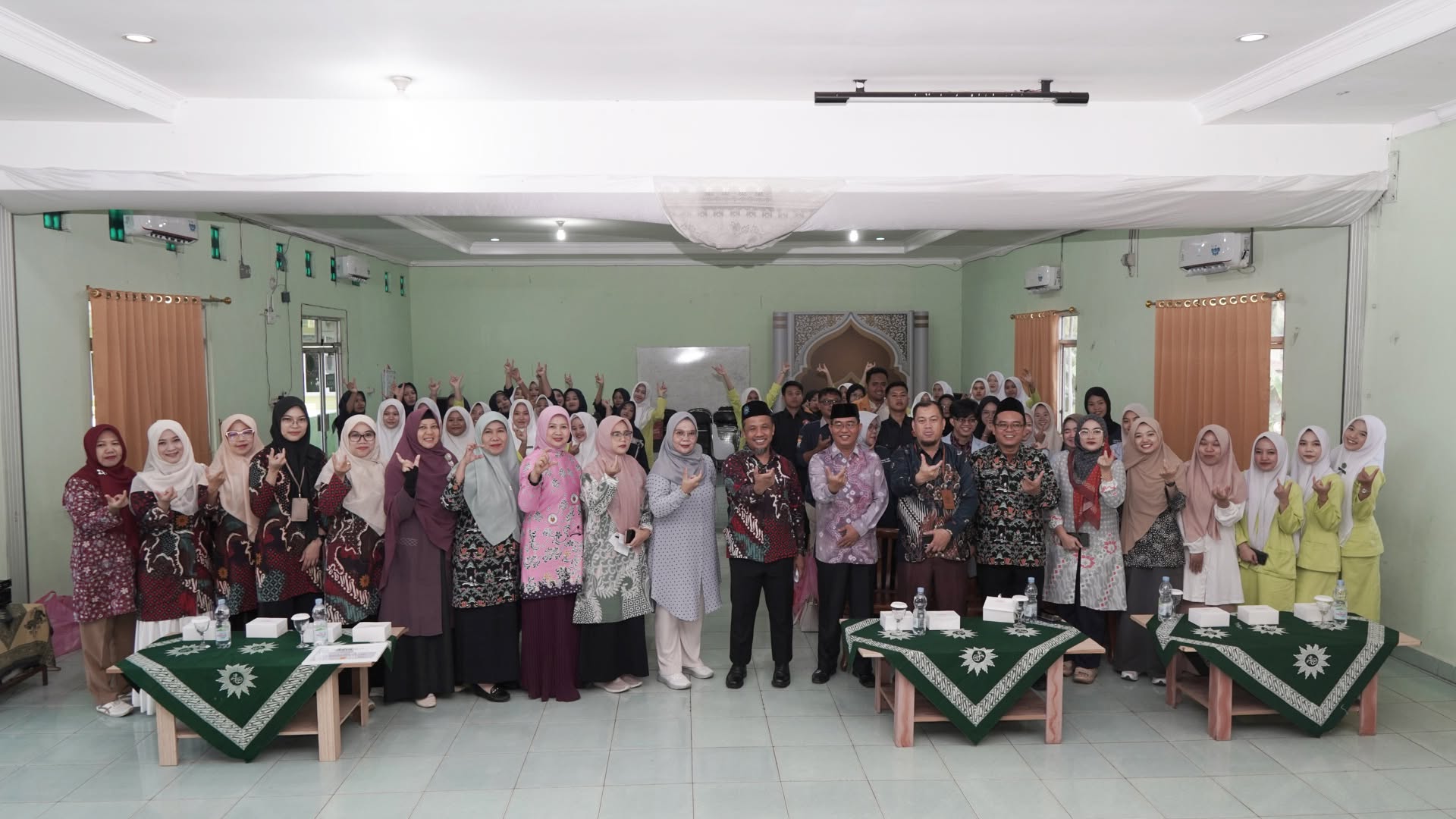𝐏𝐫𝐨𝐝𝐢 𝐒𝟏 𝐊𝐞𝐛𝐢𝐝𝐚𝐧𝐚𝐧 𝐝𝐚𝐧 𝐏𝐫𝐨𝐟𝐞𝐬𝐢 𝐁𝐢𝐝𝐚𝐧 𝐔𝐧𝐢𝐯𝐞𝐫𝐬𝐢𝐭𝐚𝐬 𝐀𝐢𝐬𝐲𝐢𝐲𝐚𝐡 𝐏𝐚𝐥𝐞𝐦𝐛𝐚𝐧𝐠 𝐒𝐞𝐥𝐞𝐧𝐠𝐠𝐚𝐫𝐚𝐤𝐚𝐧 𝐖𝐨𝐫𝐤𝐬𝐡𝐨𝐩 𝐒𝐈𝐀𝐆𝐀-𝐑 𝐮𝐧𝐭𝐮𝐤 𝐌𝐞𝐧𝐠𝐨𝐩𝐭𝐢𝐦𝐚𝐥𝐤𝐚𝐧 𝐊𝐞𝐬𝐢𝐚𝐩𝐚𝐧 𝐌𝐚𝐡𝐚𝐬𝐢𝐬𝐰𝐚 𝐝𝐚𝐥𝐚𝐦 𝐏𝐞𝐫𝐬𝐢𝐚𝐩𝐚𝐧 𝐁𝐞𝐫𝐤𝐞𝐥𝐮𝐚𝐫𝐠𝐚 𝐝𝐚𝐧 𝐁𝐞𝐫𝐞𝐩𝐫𝐨𝐝𝐮𝐤𝐬𝐢